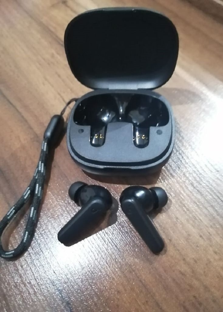 کاور هدفون بلوتوثی انکر مدل soundcore r50i a3949